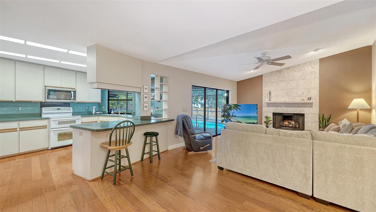 CENTER GATE ESTATES PH 01B - Residential