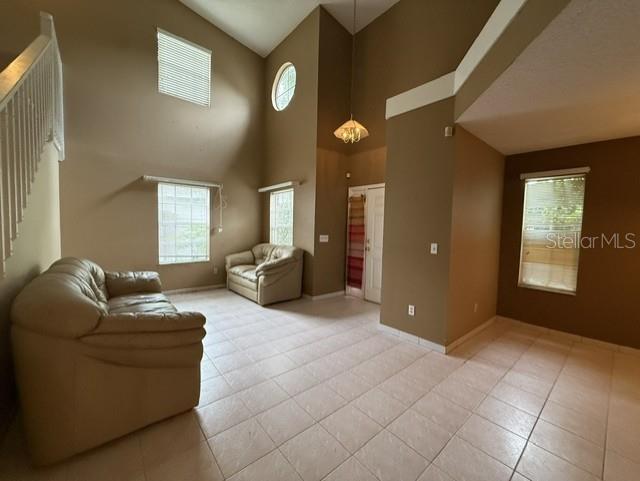 6588 PICCADILLY LANE
