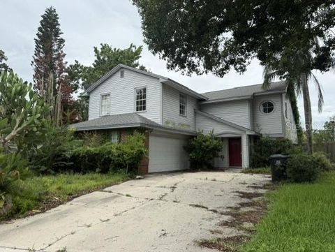 Photo of 6588 Piccadilly Lane, Orlando, FL 32835 (MLS # O6413637)