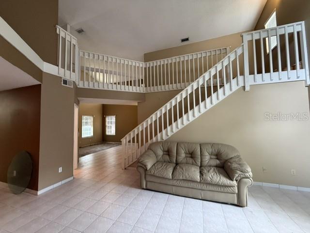 6588 PICCADILLY LANE