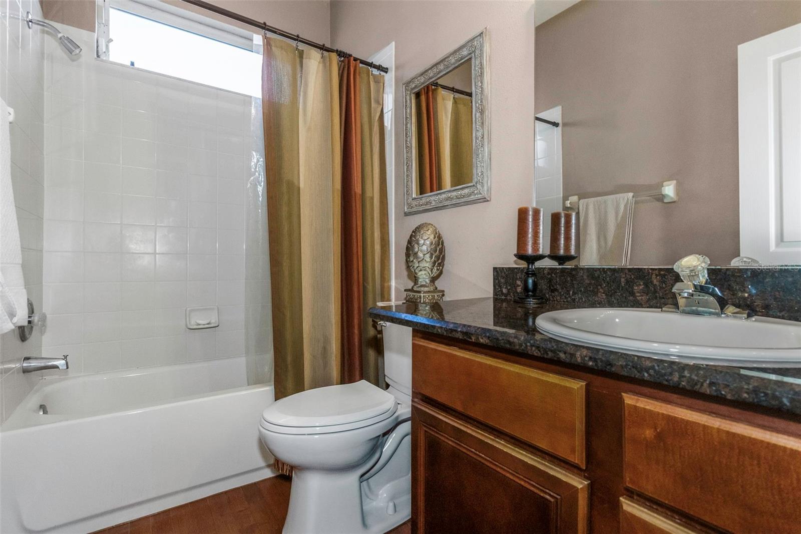 THOUSAND OAKS PH 02 03 04 05 - Residential