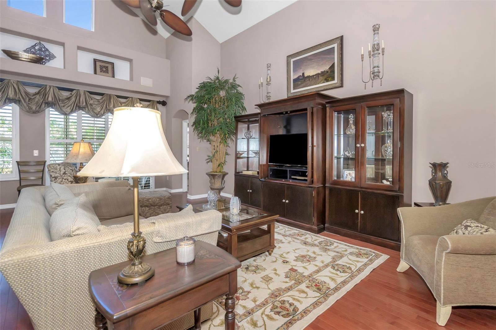 THOUSAND OAKS PH 02 03 04 05 - Residential