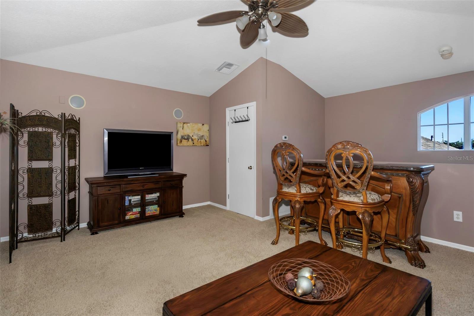 THOUSAND OAKS PH 02 03 04 05 - Residential