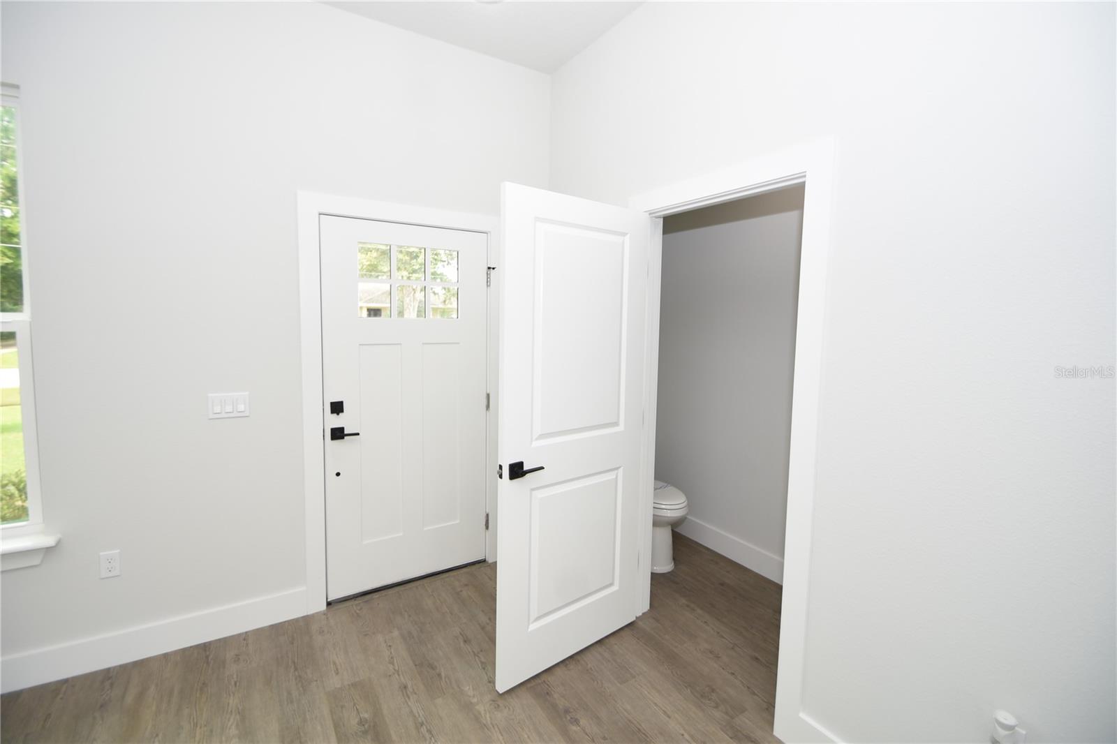 PINE LAKES - Residential Lease
