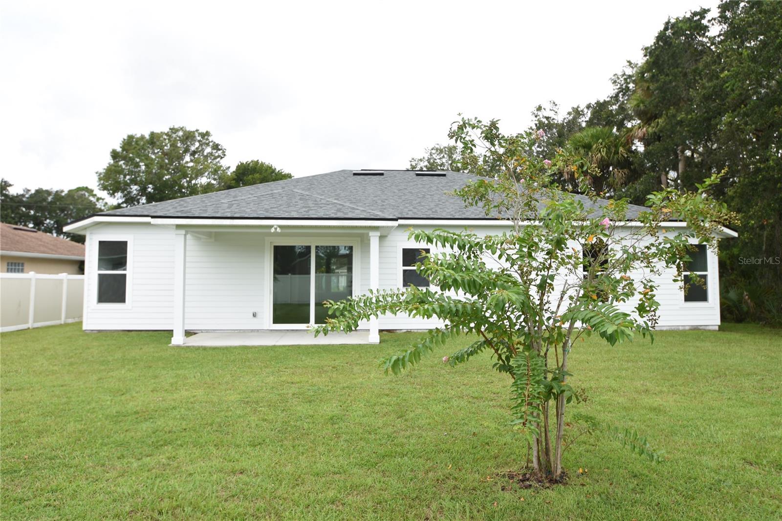 PINE LAKES - Residential Lease
