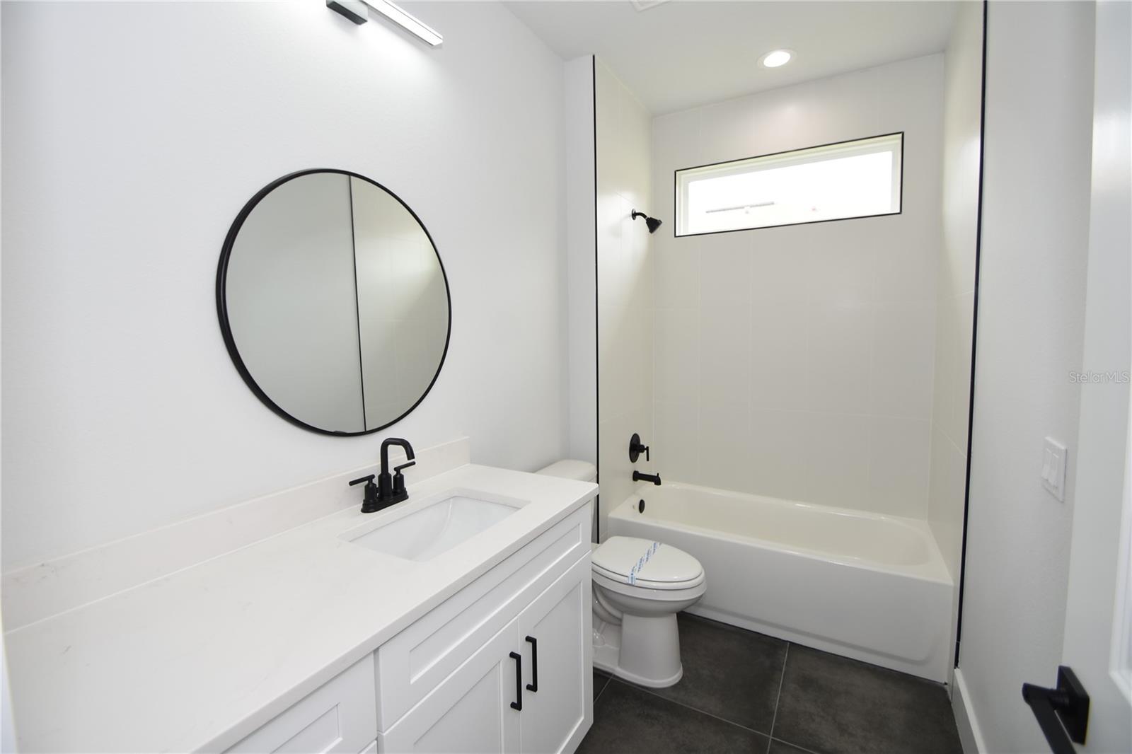 PINE LAKES - Residential Lease