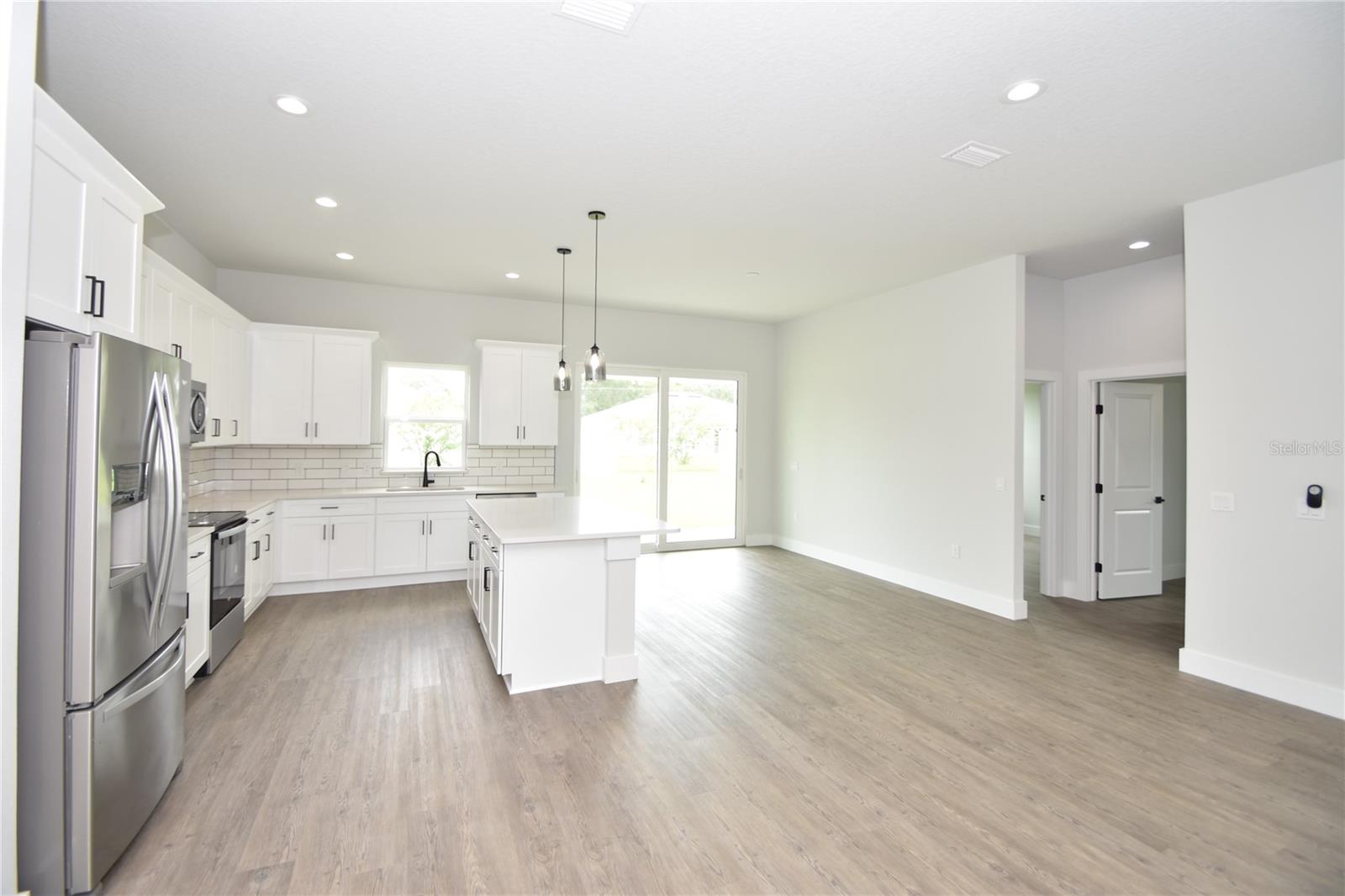 PINE LAKES - Residential Lease