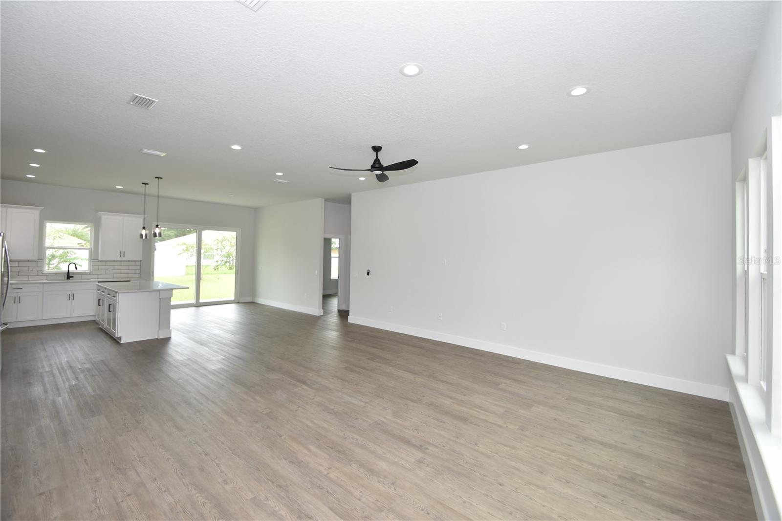 PINE LAKES - Residential Lease