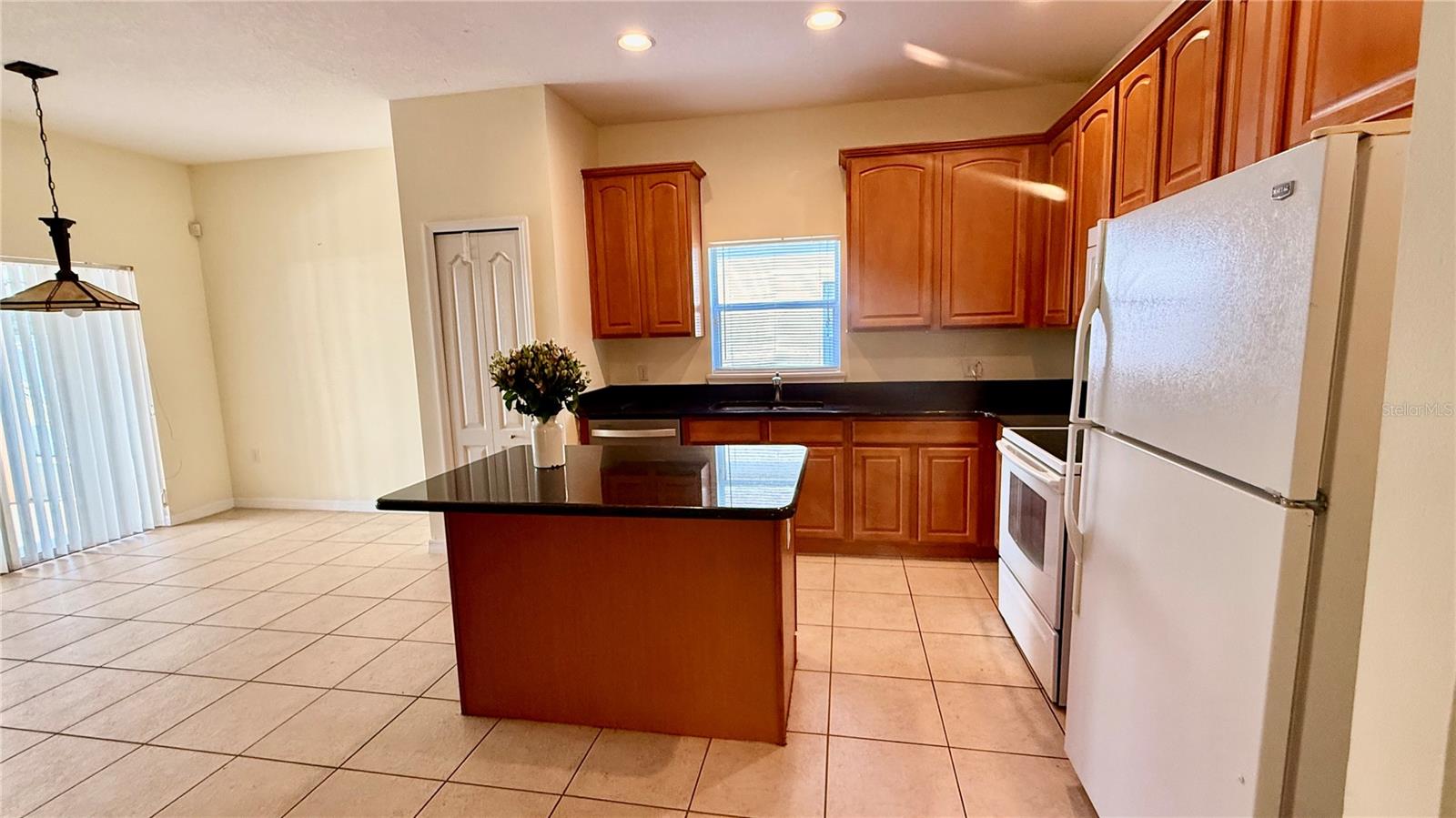 954 HACIENDA CIRCLE