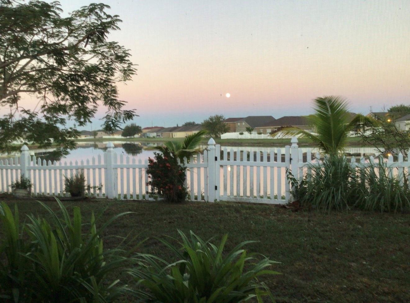 954 HACIENDA CIRCLE