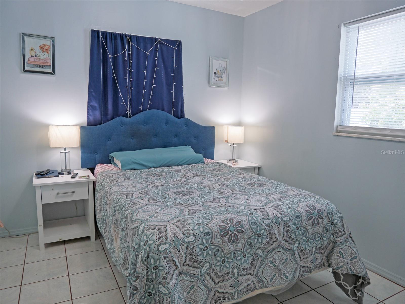TWIN LAKES MNR - Residential