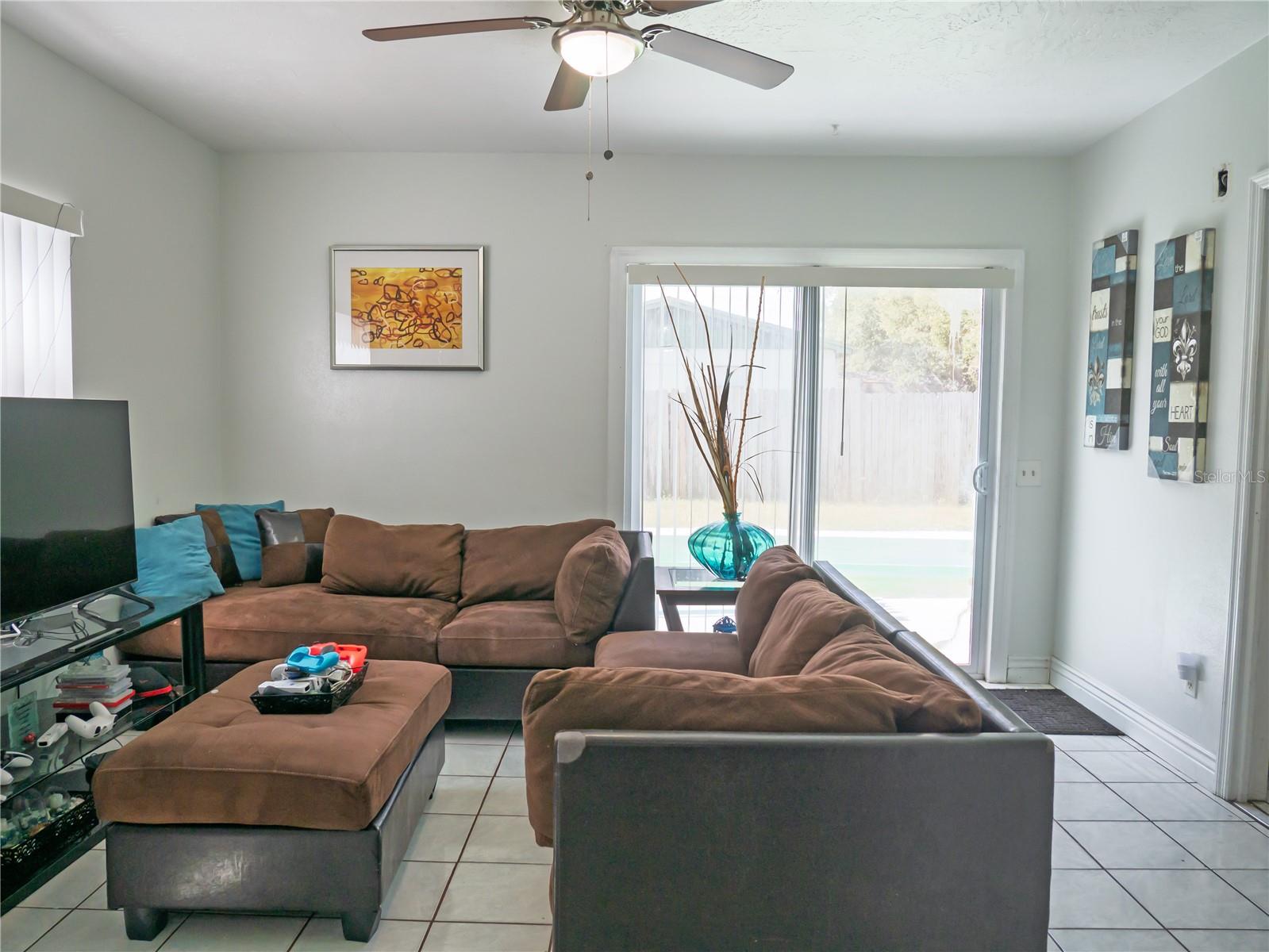 TWIN LAKES MNR - Residential
