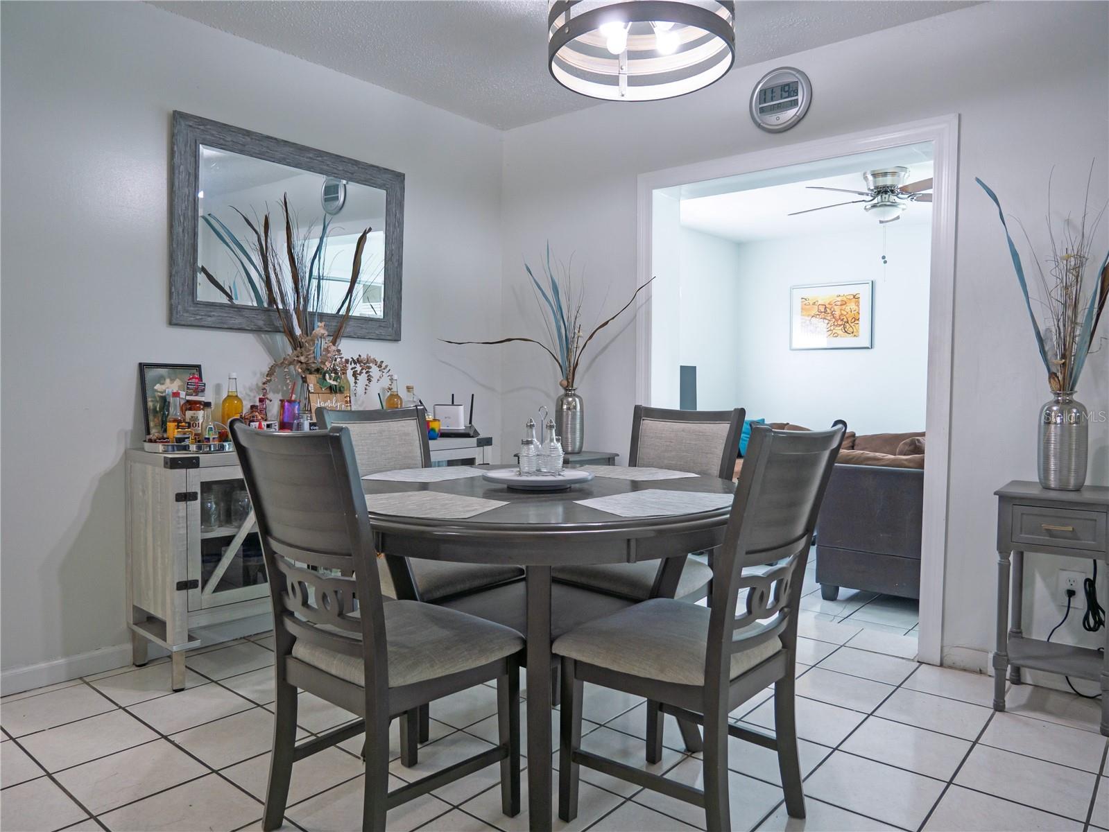 TWIN LAKES MNR - Residential