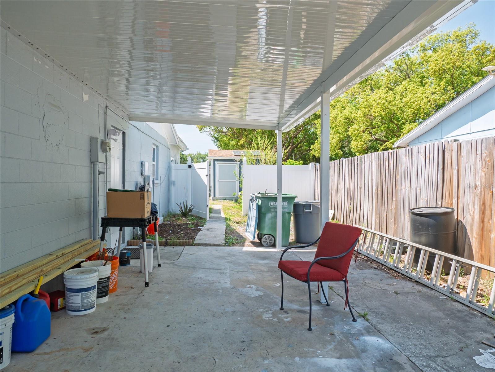 TWIN LAKES MNR - Residential