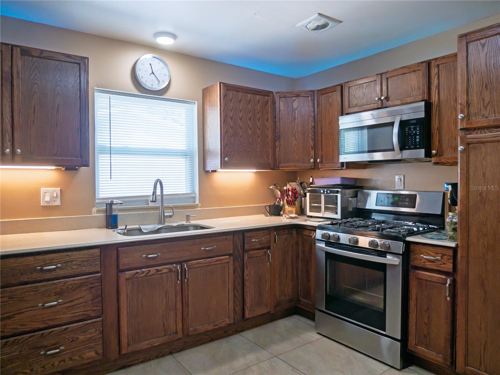 TWIN LAKES MNR - Residential