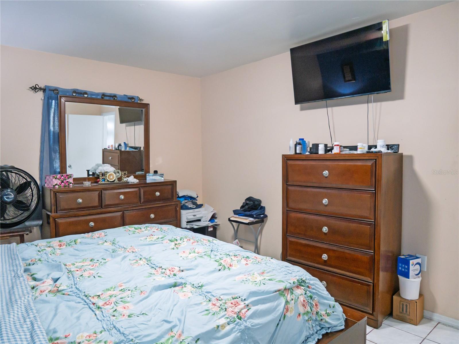 TWIN LAKES MNR - Residential