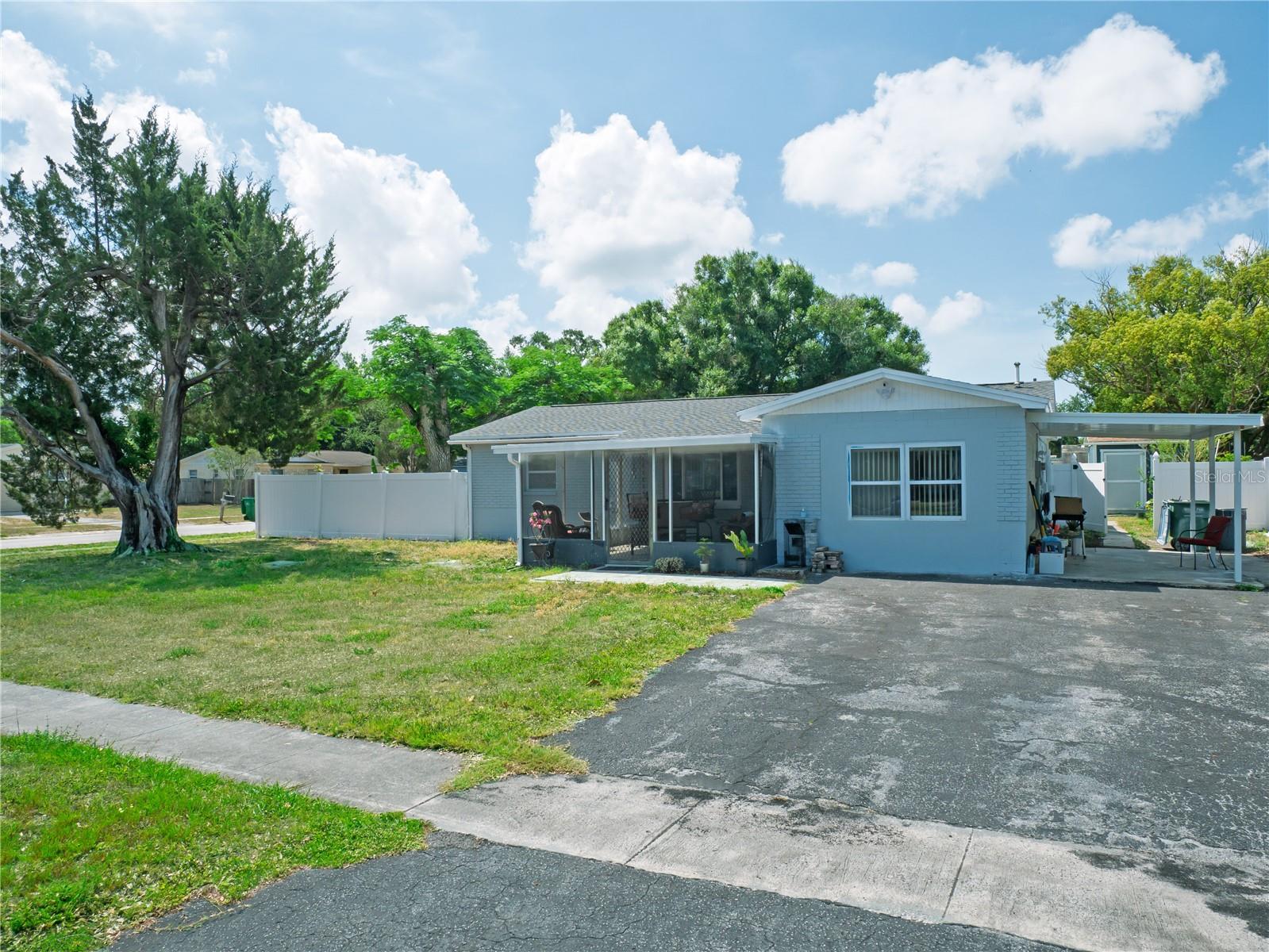 TWIN LAKES MNR - Residential