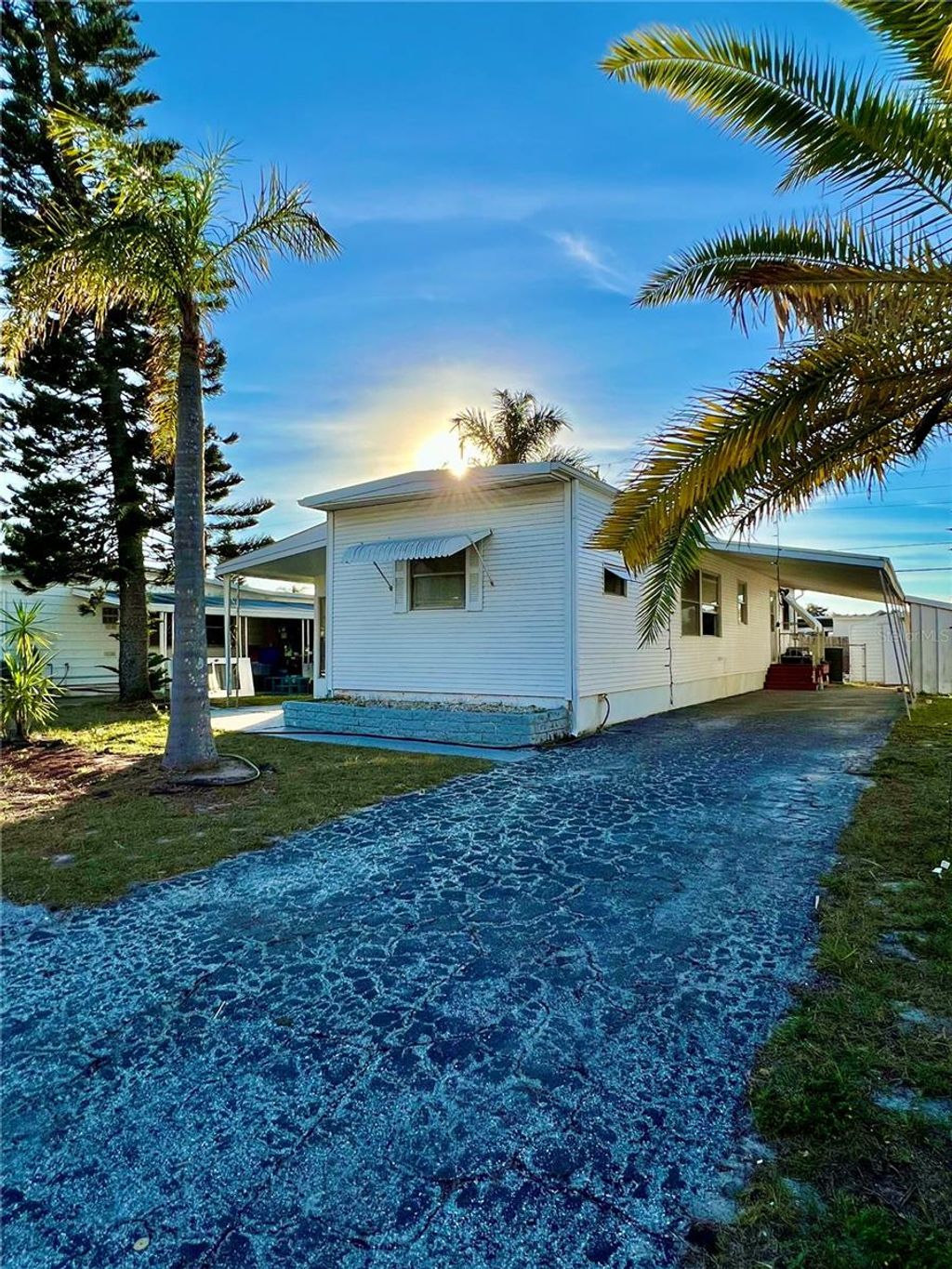 Photo of 2047 Kepner Drive, Holiday, FL 34691 (MLS # O6372727)