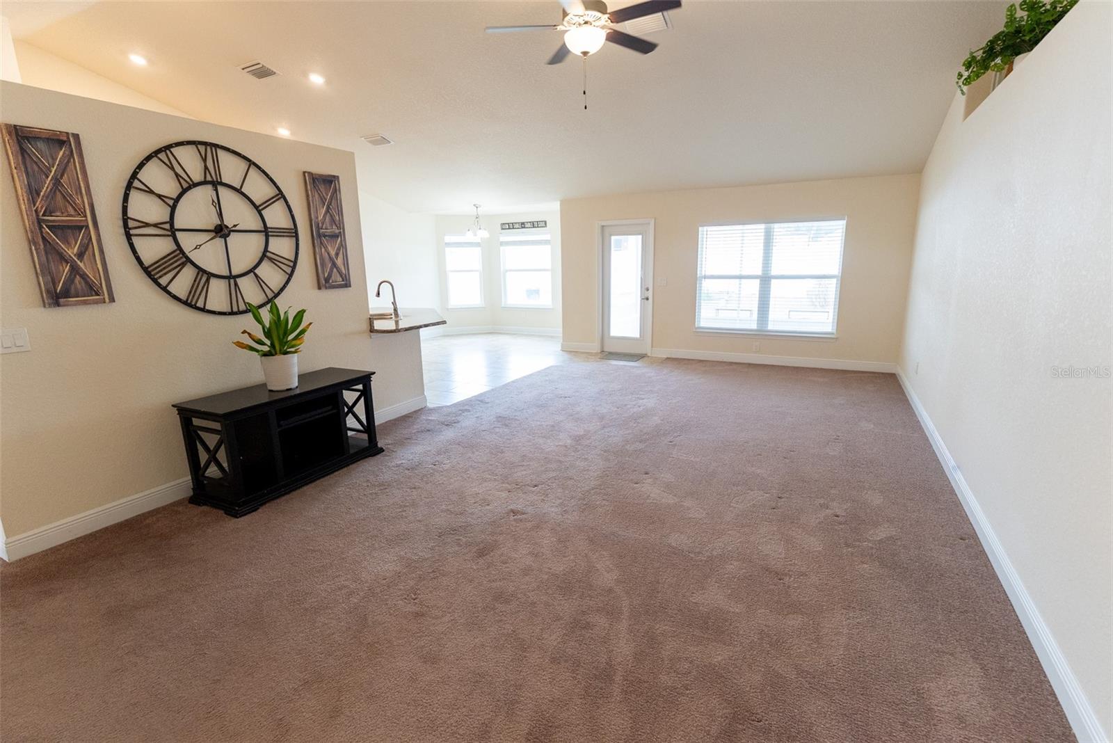 COBBLESTONE NORTH - Residential