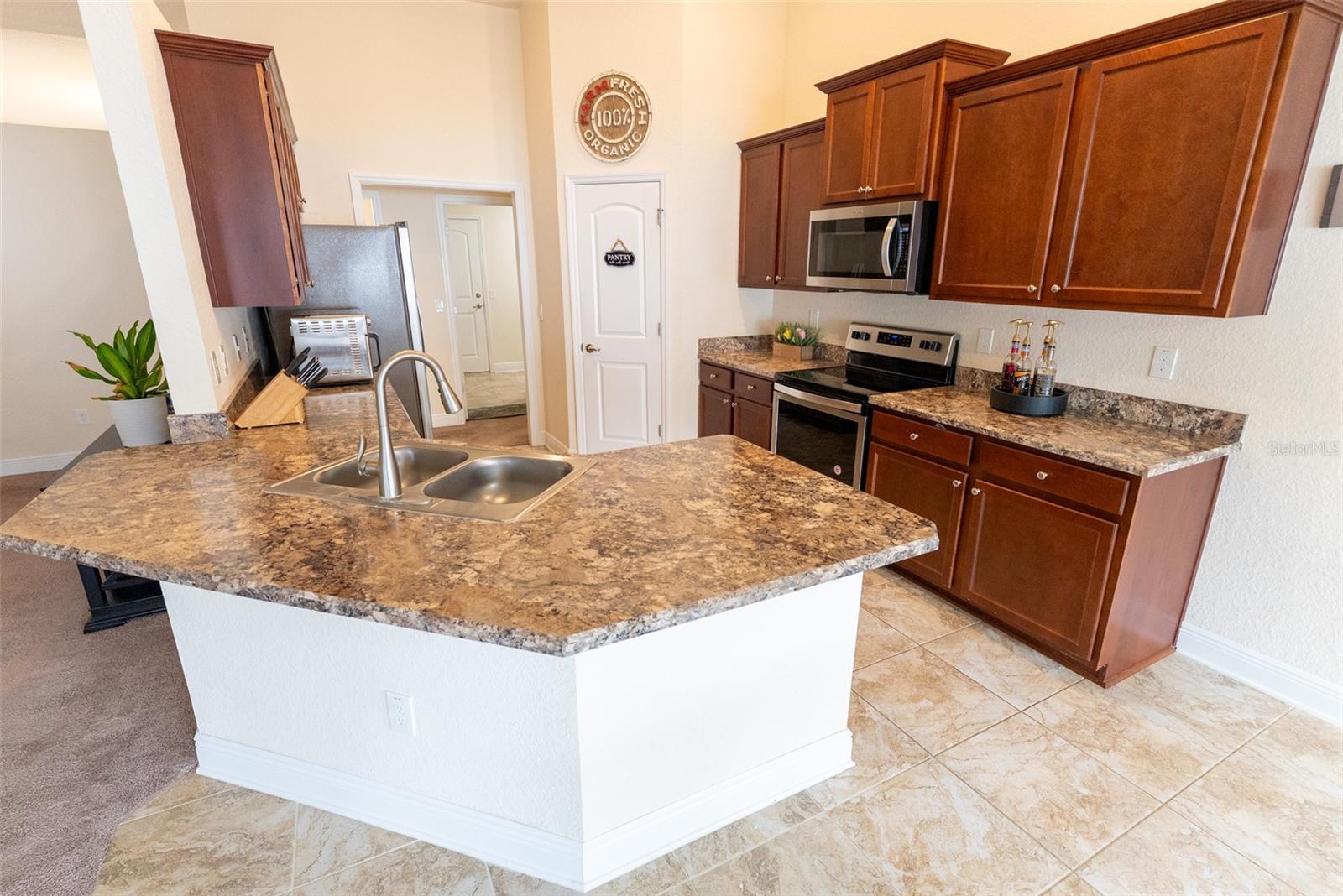 COBBLESTONE NORTH - Residential