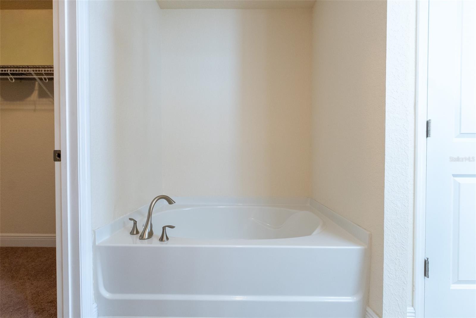 COBBLESTONE NORTH - Residential