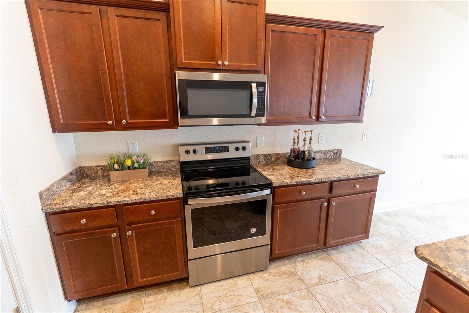 COBBLESTONE NORTH - Residential