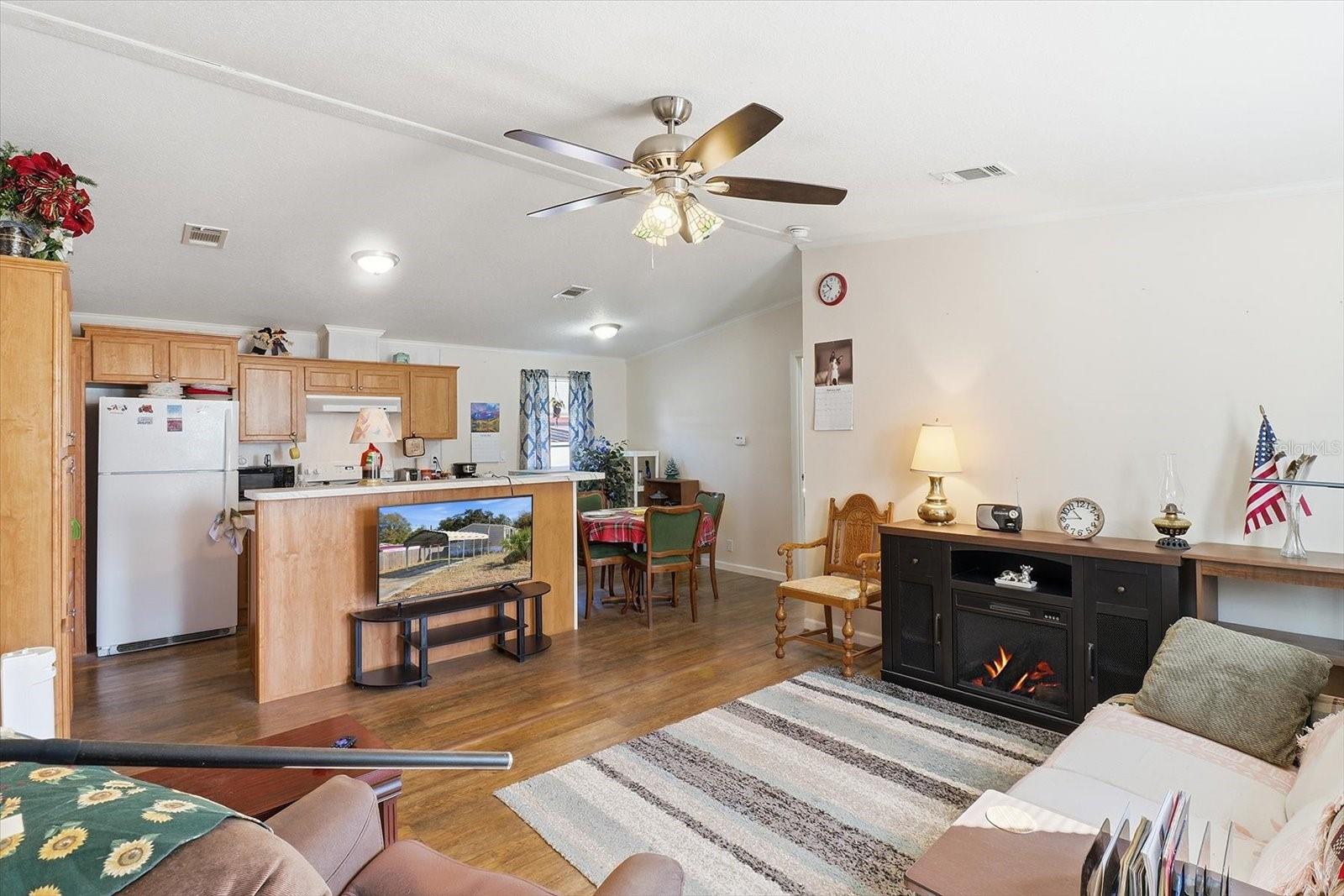 APACHE SHORES UNIT 11 - Residential