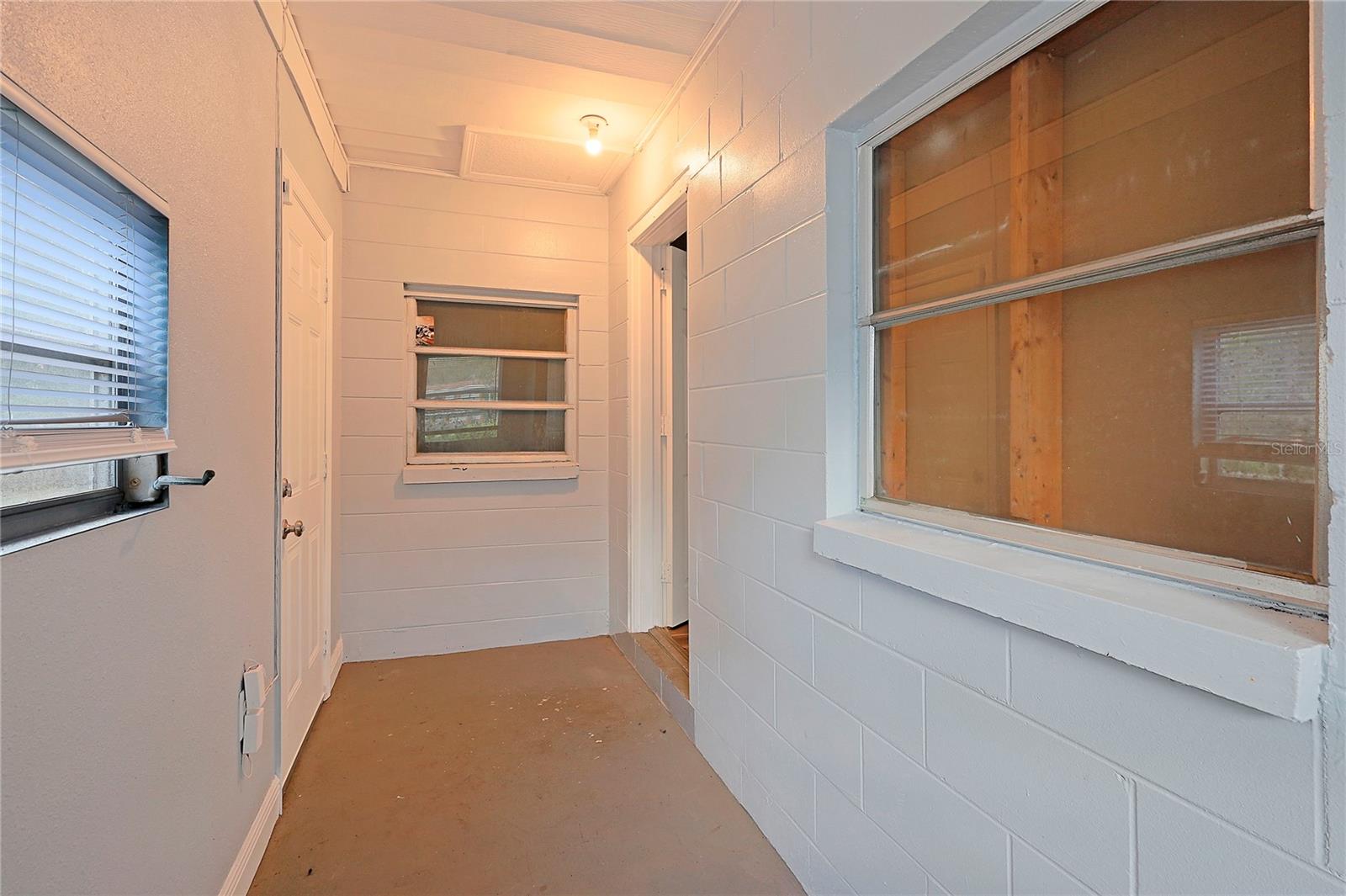 NORTHSIDE MOBILE VILLA UNIT 1 - Residential