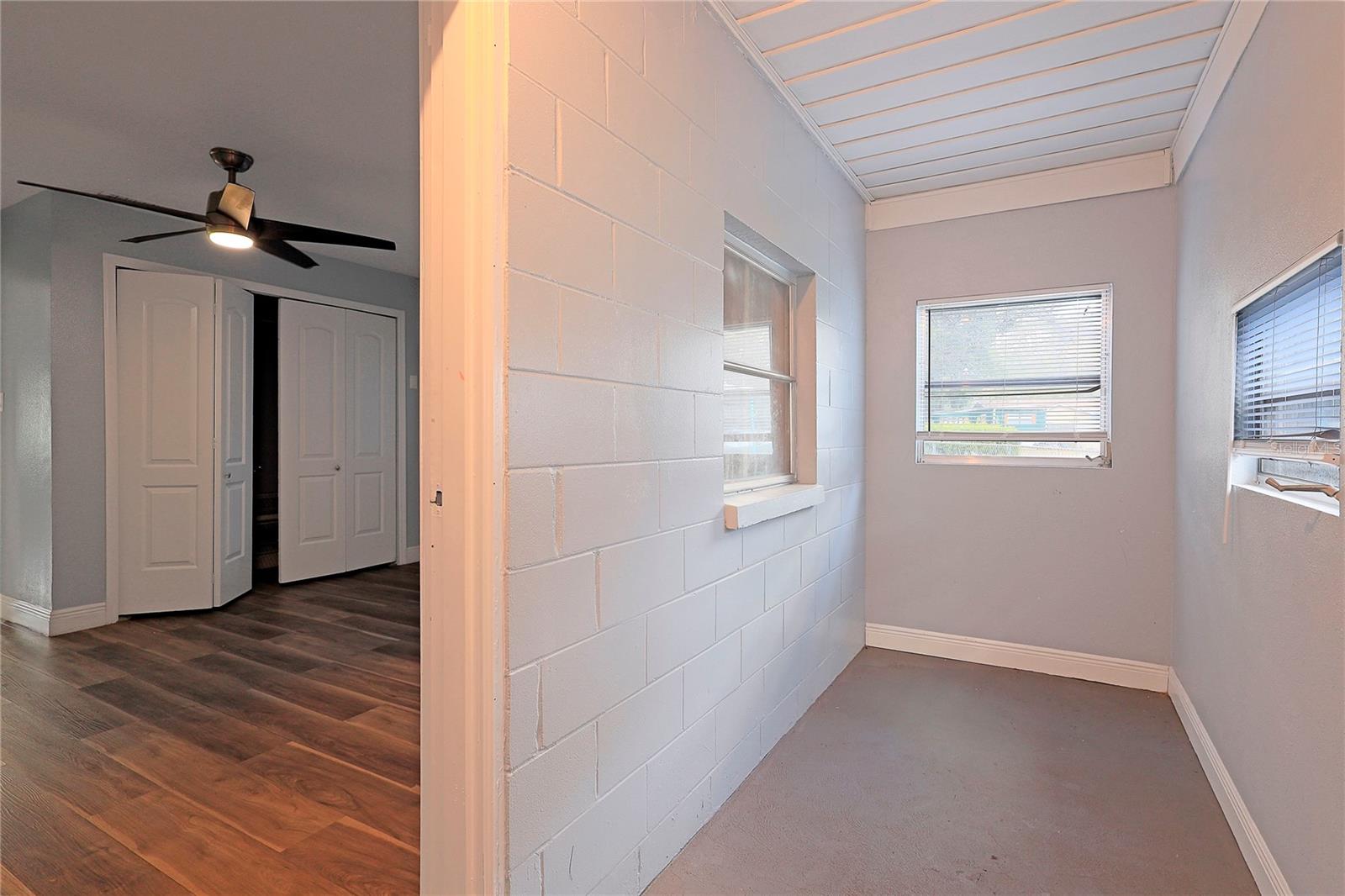 NORTHSIDE MOBILE VILLA UNIT 1 - Residential