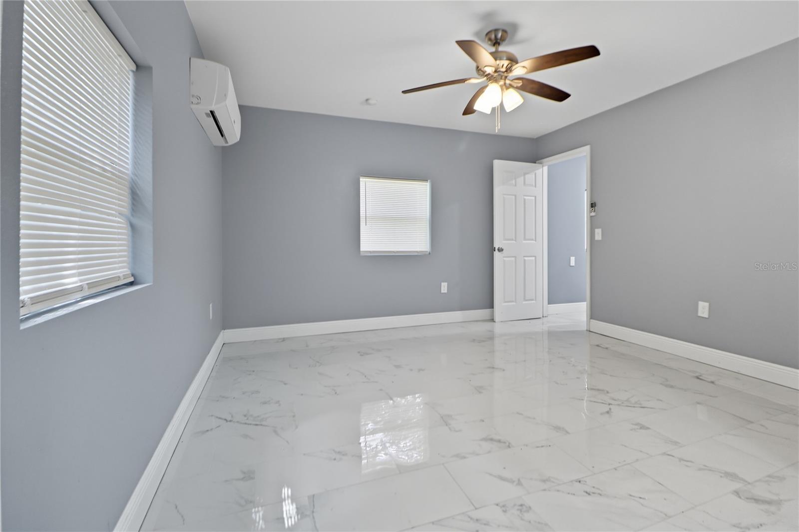 NORTHSIDE MOBILE VILLA UNIT 1 - Residential