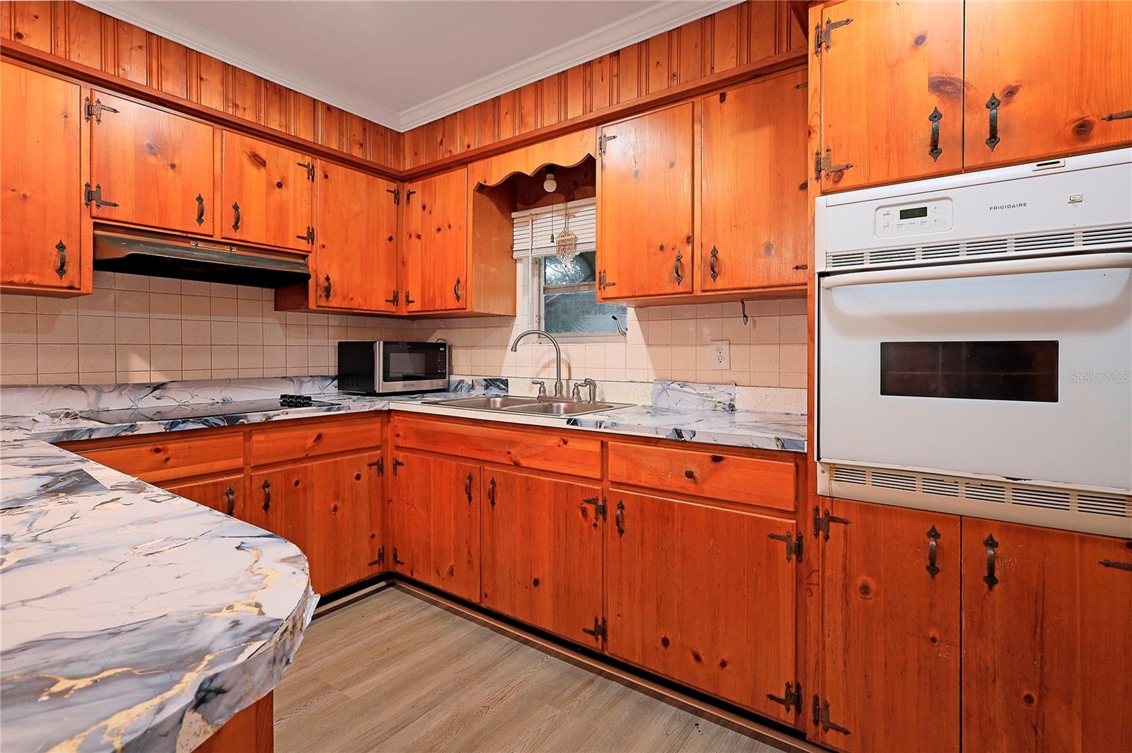 NORTHSIDE MOBILE VILLA UNIT 1 - Residential