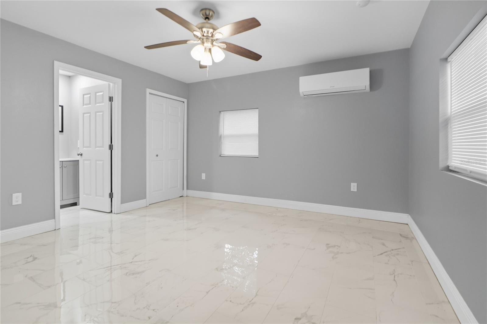 NORTHSIDE MOBILE VILLA UNIT 1 - Residential