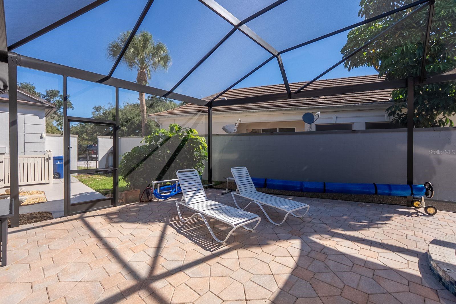 71 CAYMAN ISLES BOULEVARD