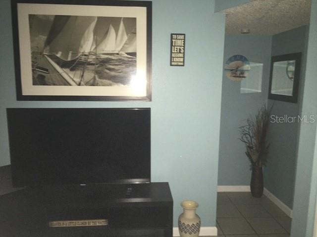 EL CERRITO CONDO - Residential Lease