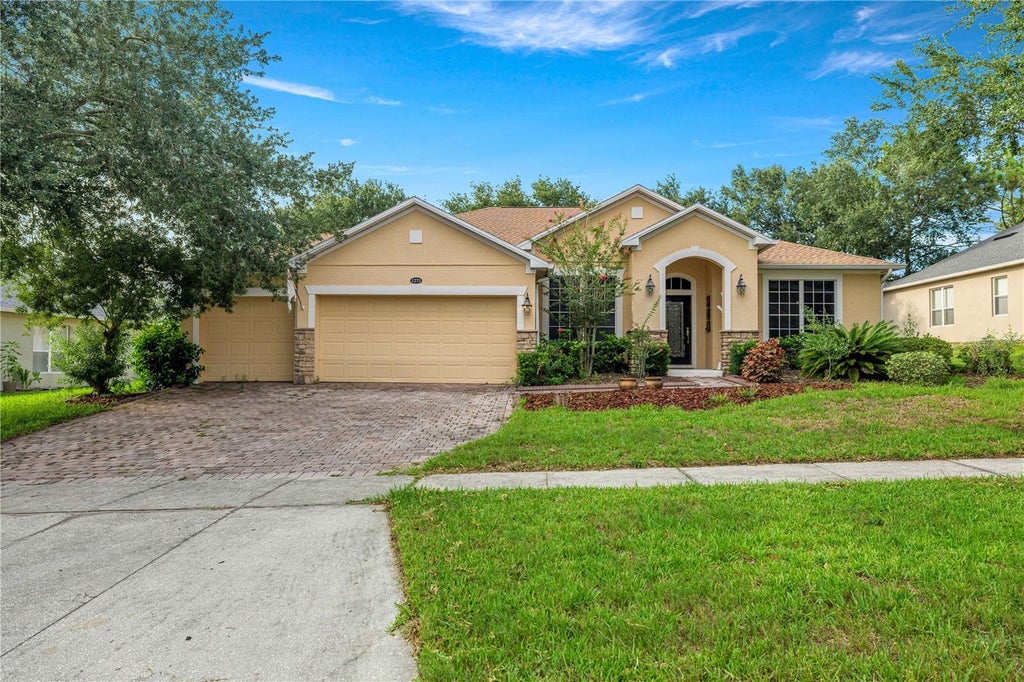 Photo of 1271 Lattimore Drive, Clermont, FL 34711 (MLS # OM727910)