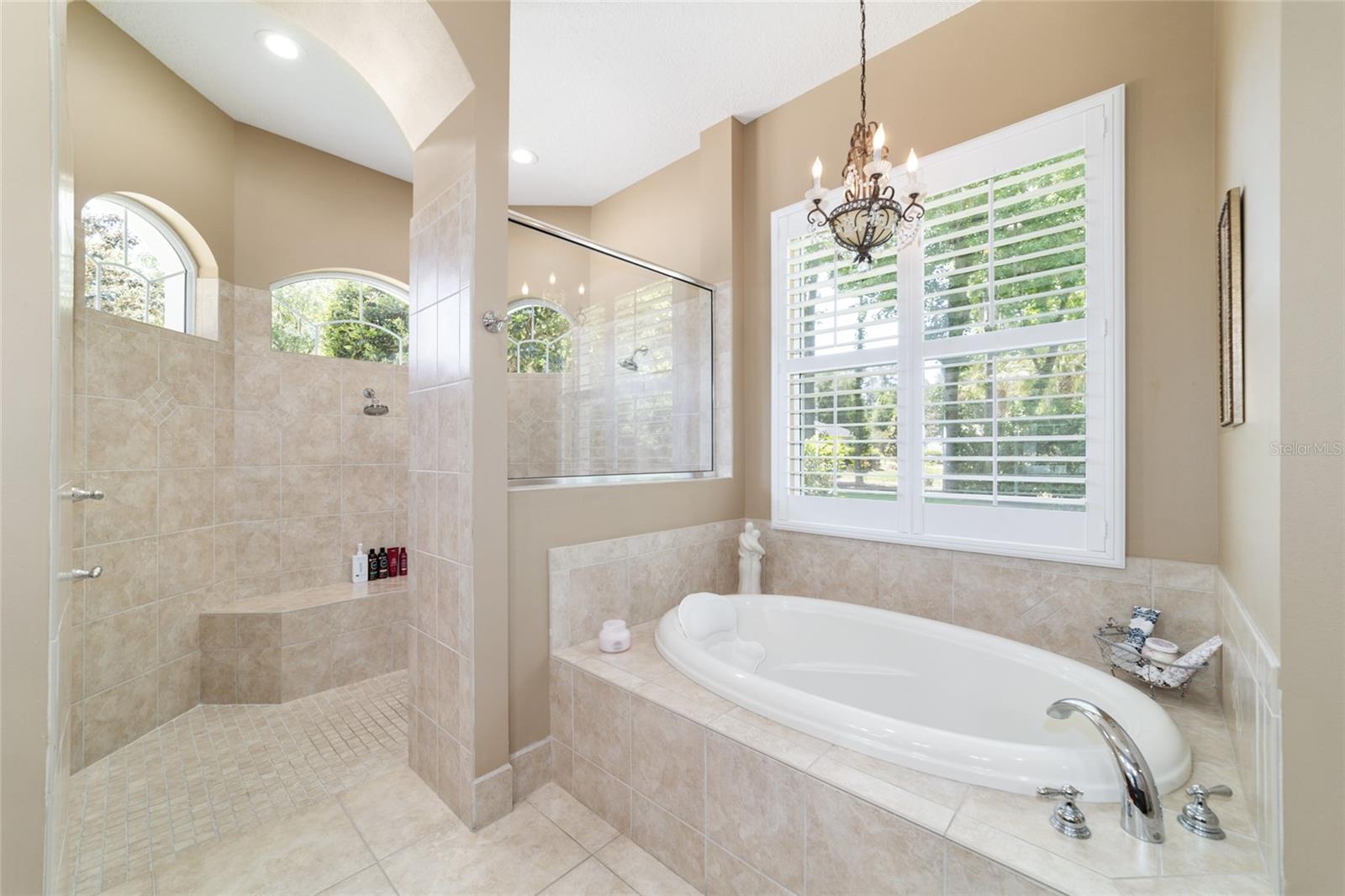 BELLECHASE WOODLANDS - Residential