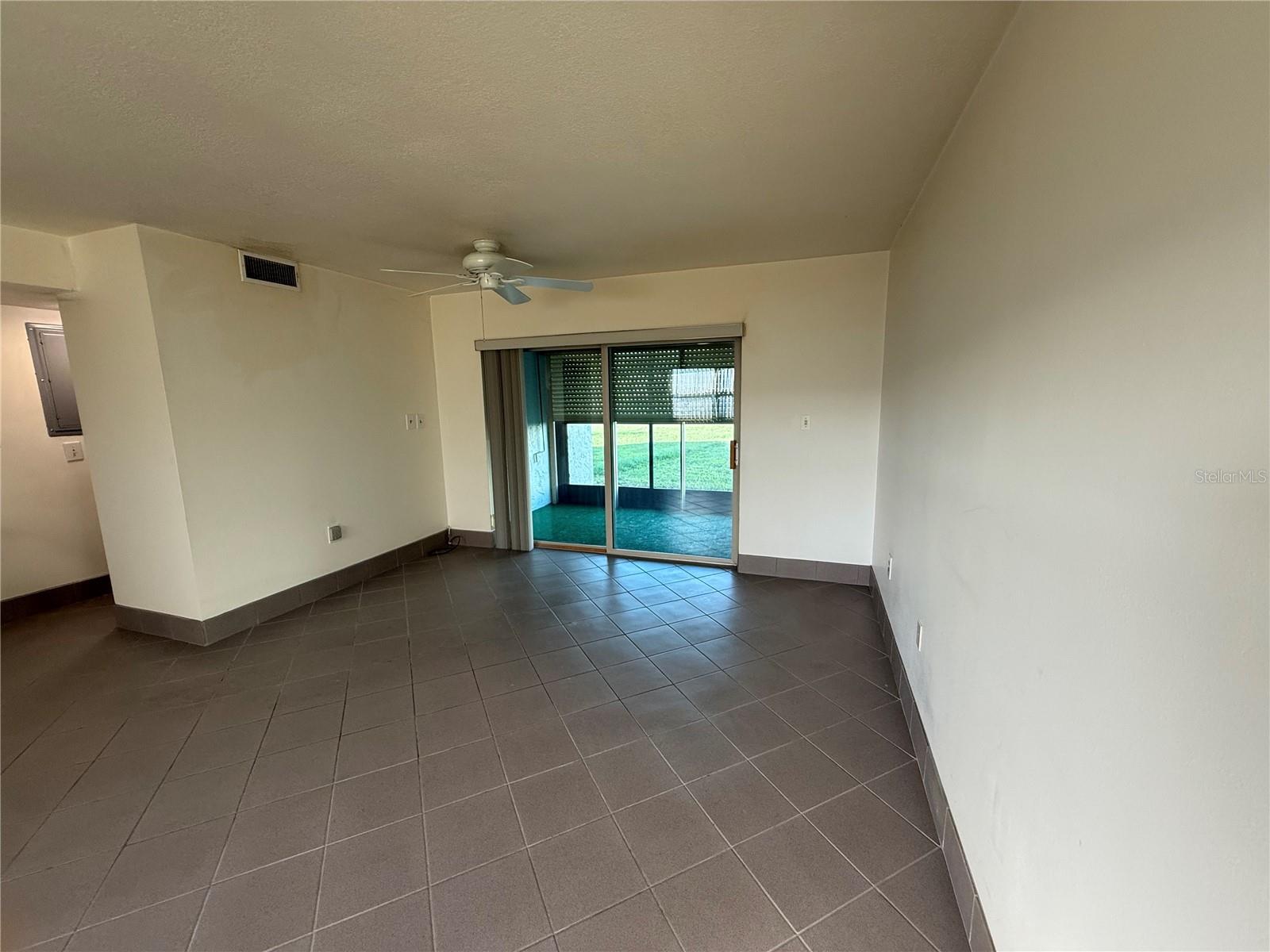 BOULEVARD CLUB THE CONDO - Residential