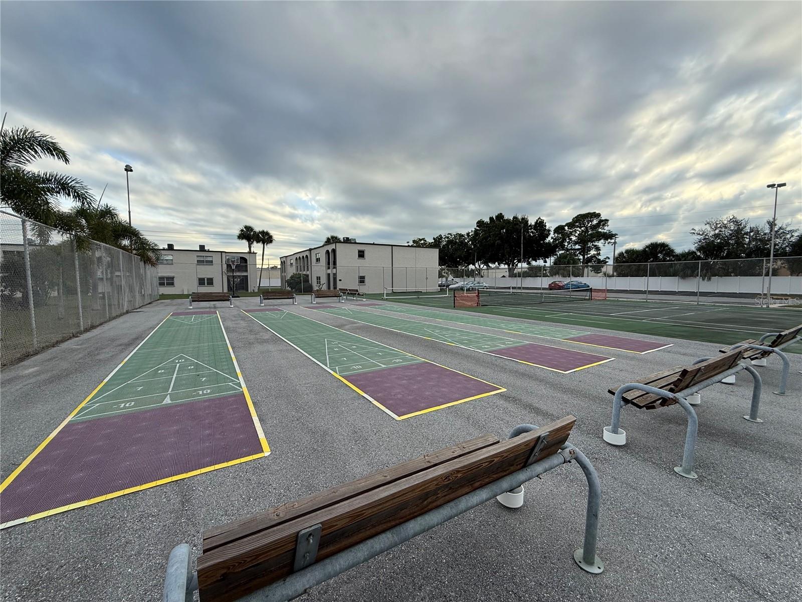 BOULEVARD CLUB THE CONDO - Residential