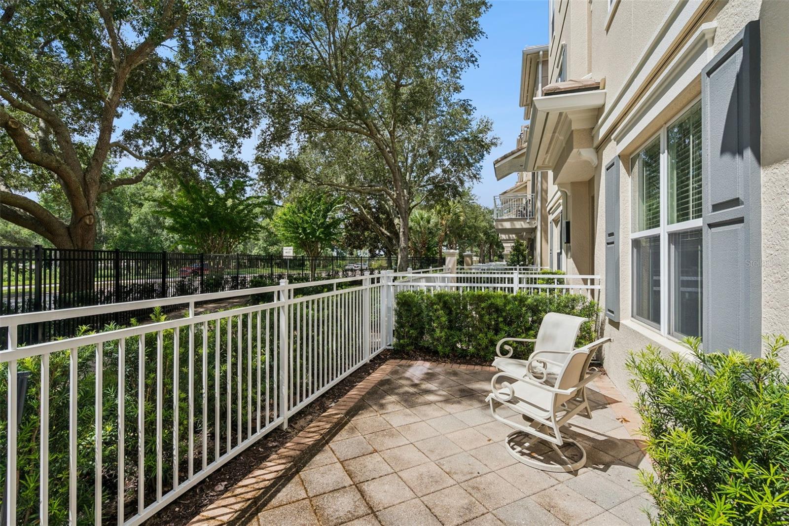 669 HANGNEST LANE