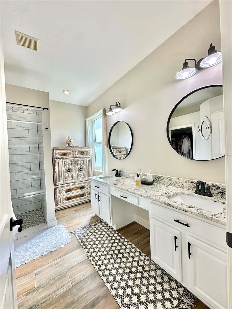 BLOOMINGDALE VILLAGE PH I SUB - Residential