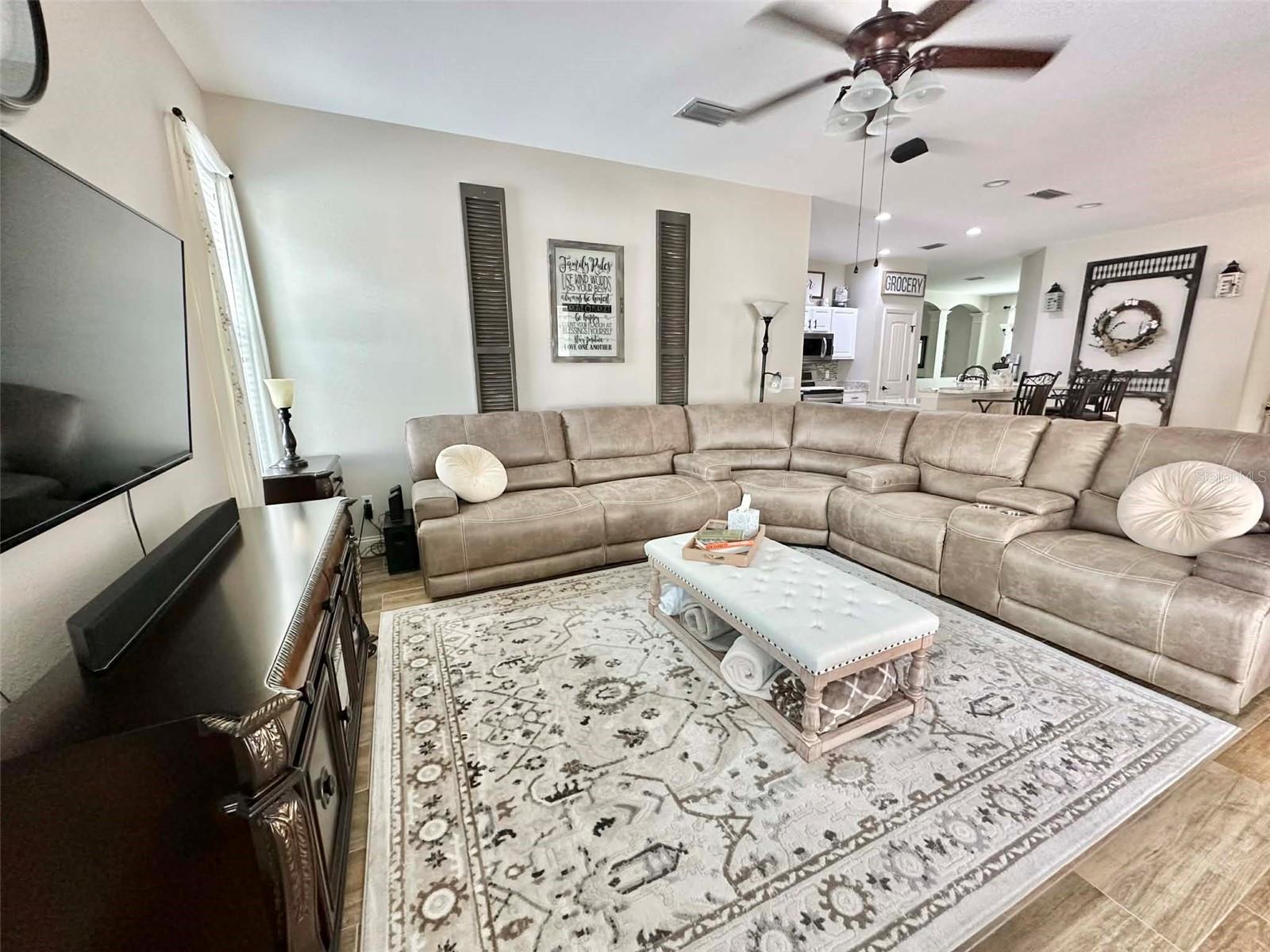 BLOOMINGDALE VILLAGE PH I SUB - Residential