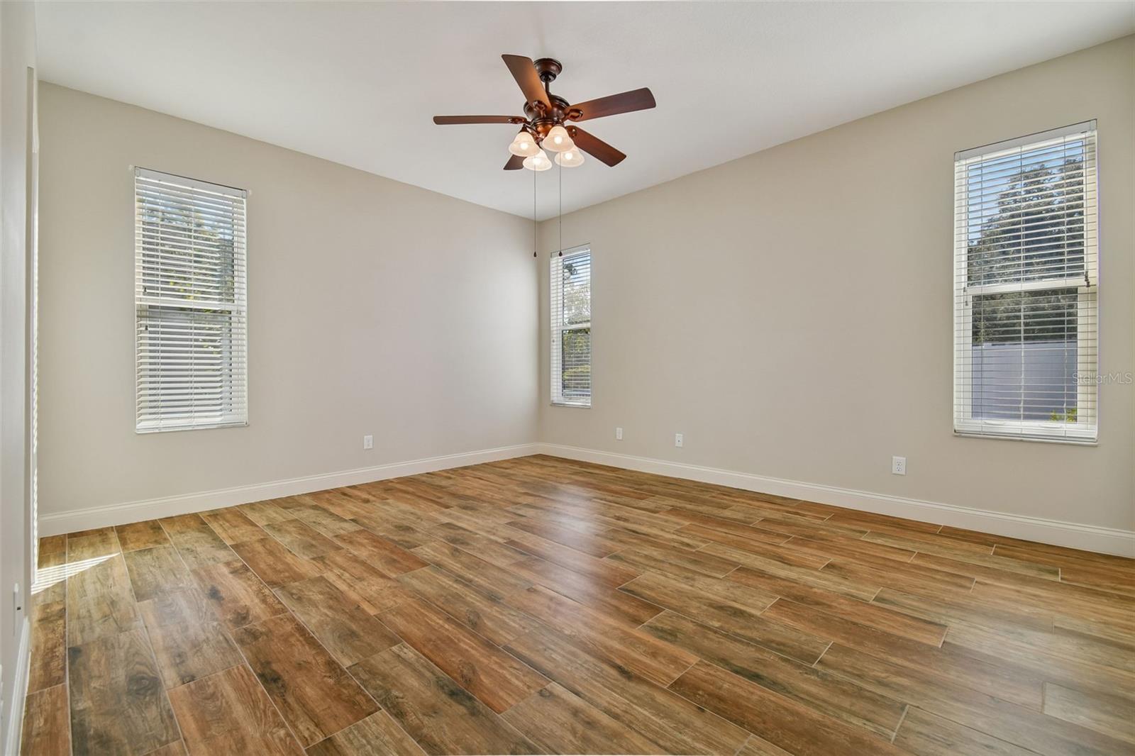 BLOOMINGDALE VILLAGE PH I SUB - Residential