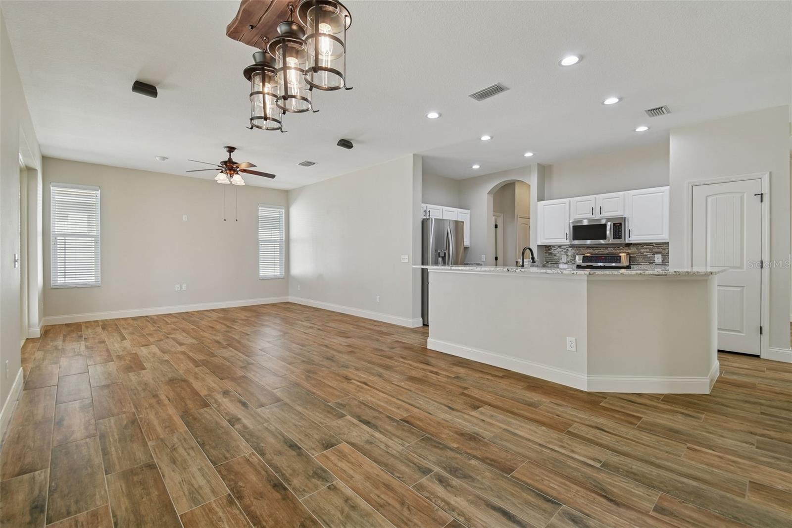 BLOOMINGDALE VILLAGE PH I SUB - Residential