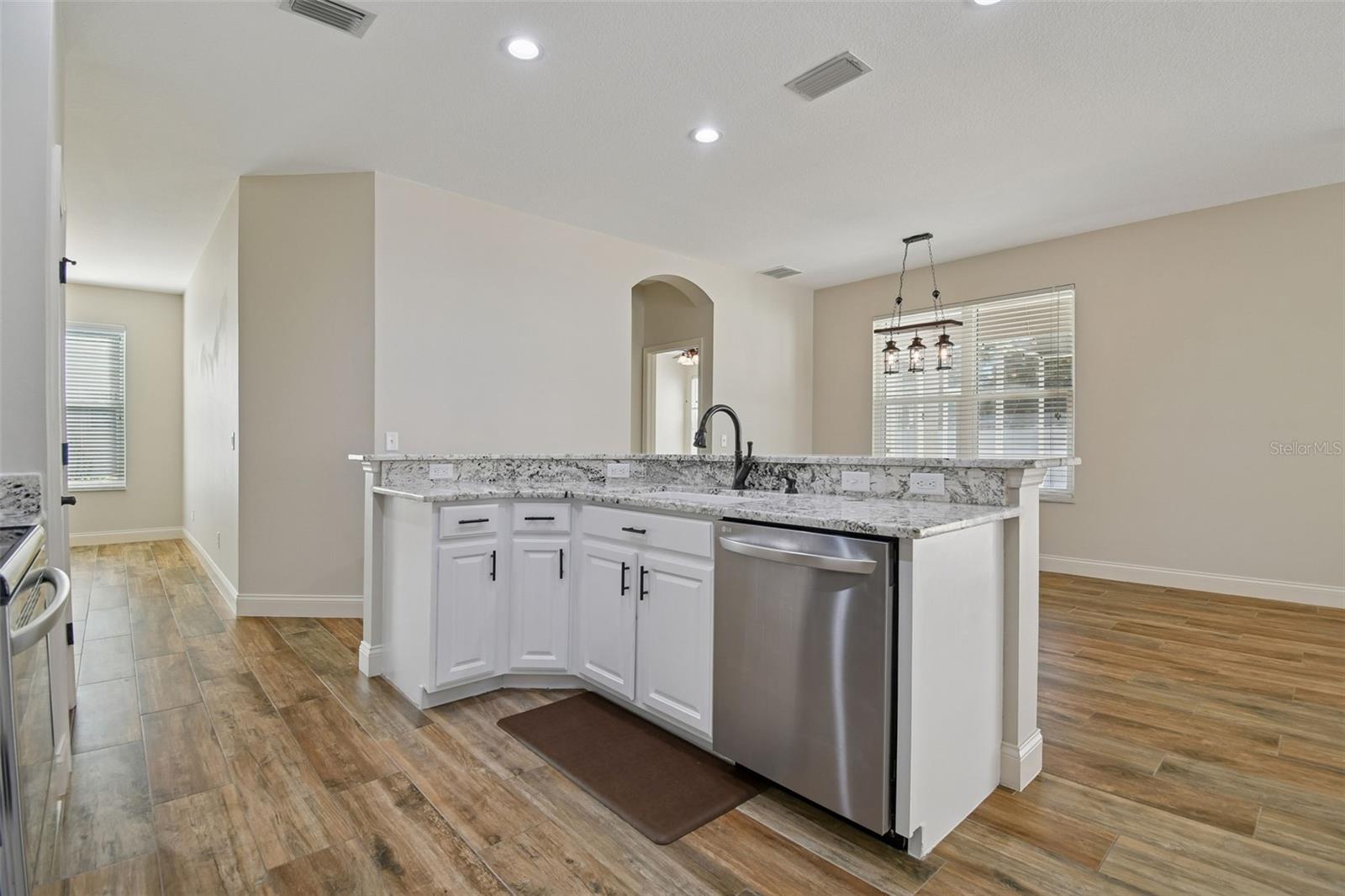 BLOOMINGDALE VILLAGE PH I SUB - Residential