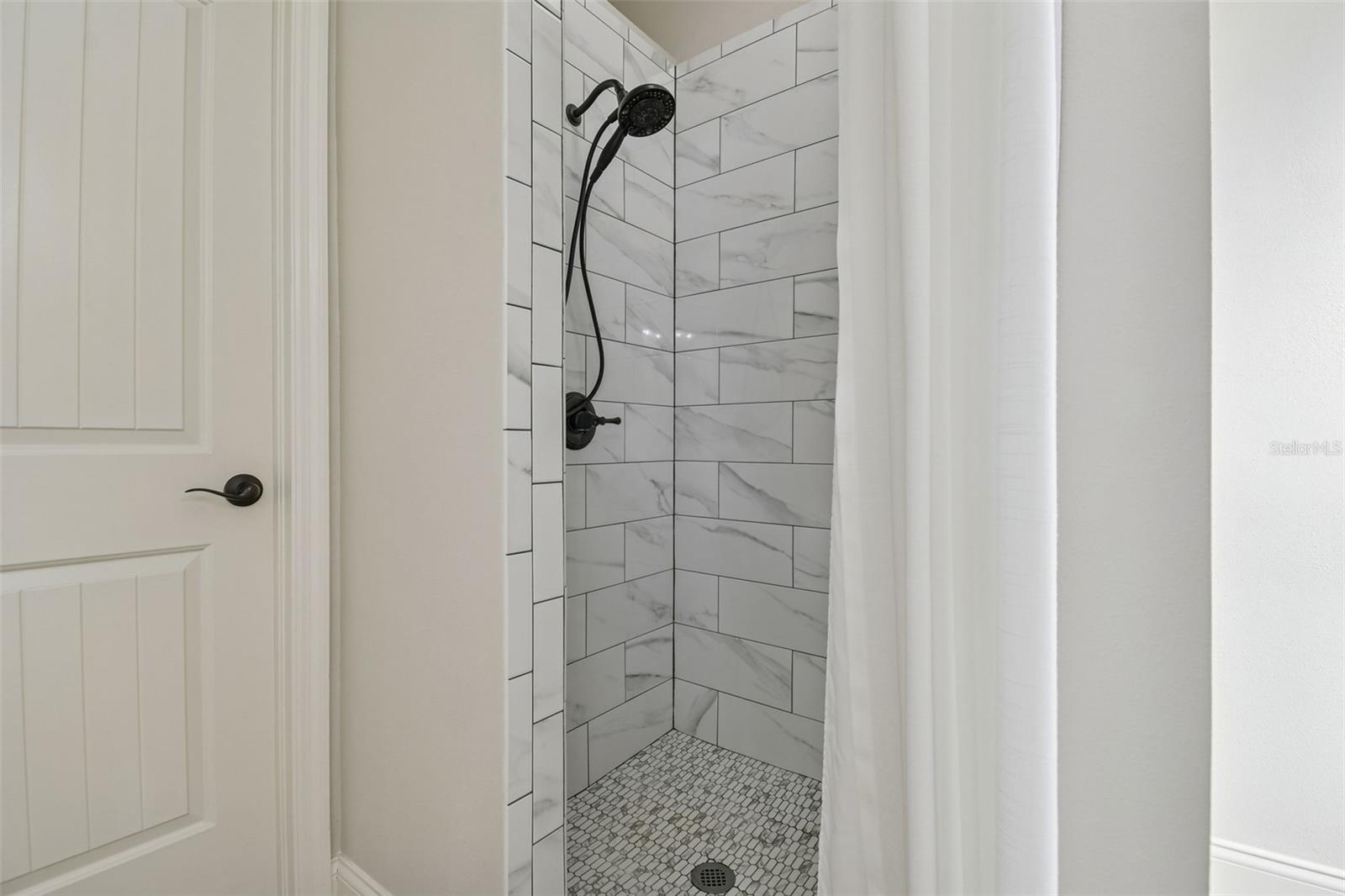 BLOOMINGDALE VILLAGE PH I SUB - Residential