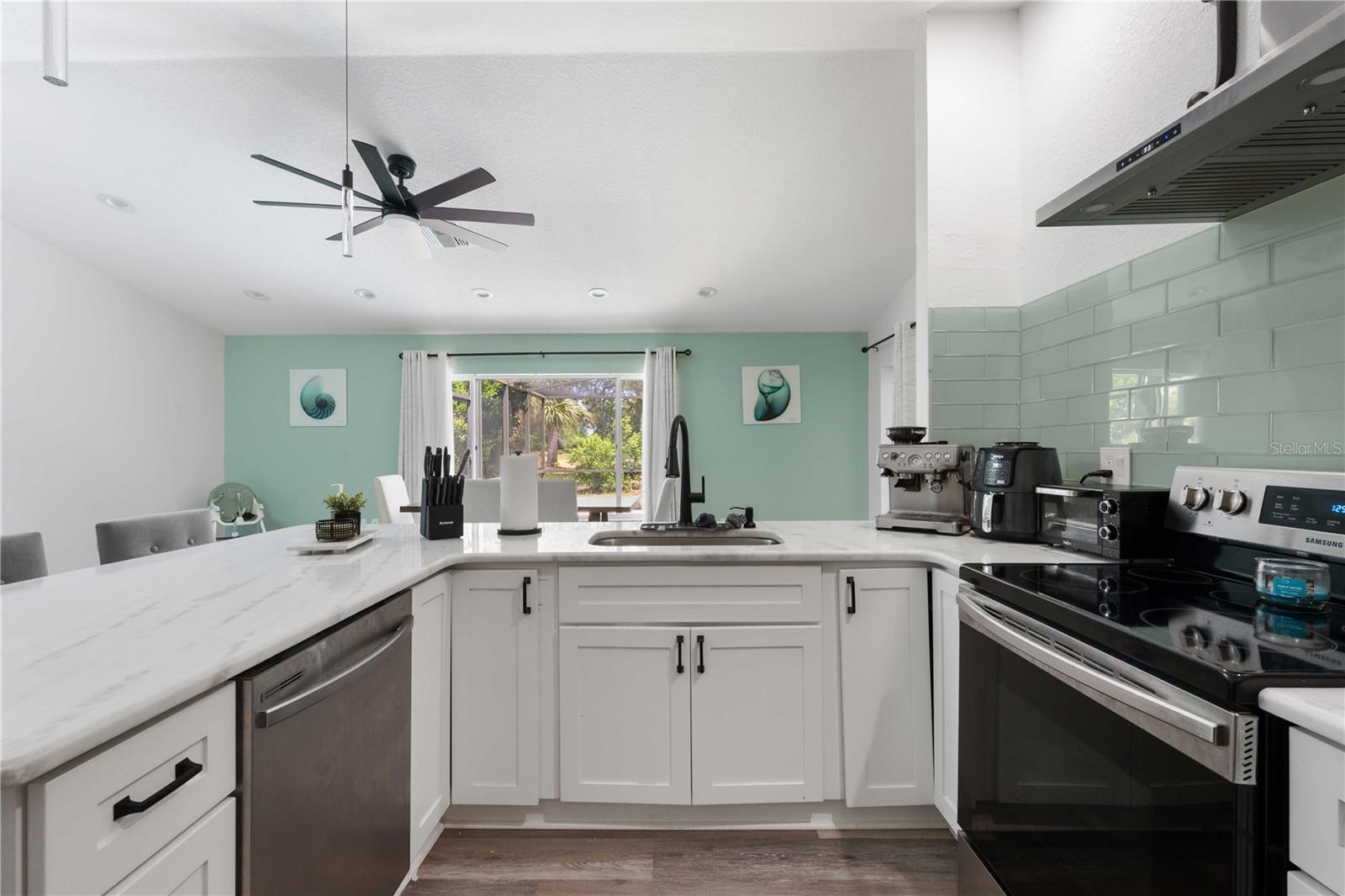 SPRING HILL - Residential