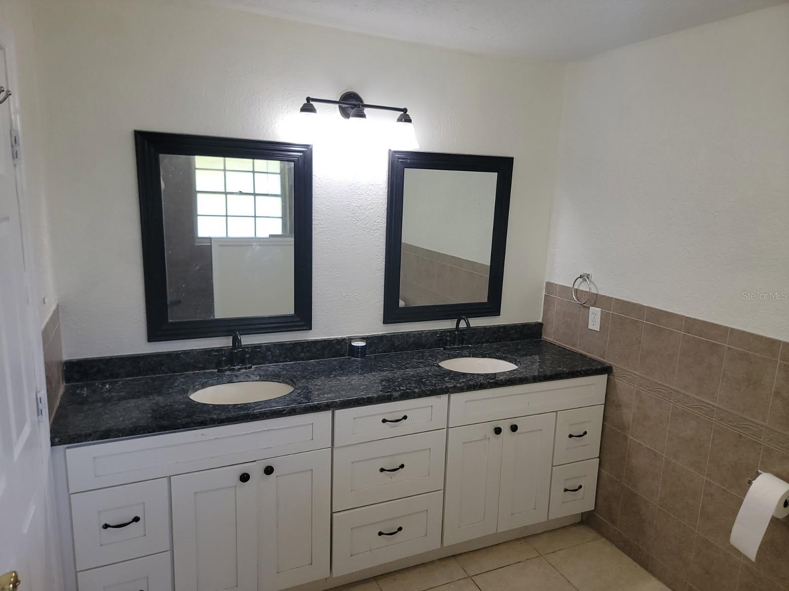 SHADY OAK ESTATES - Residential