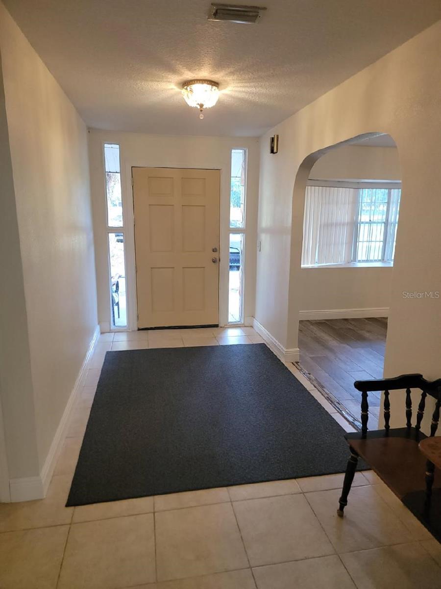 5121 SHADY OAK DRIVE S