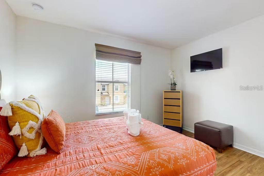 REGAL OAKS AT OLD TOWN - Residential Lease