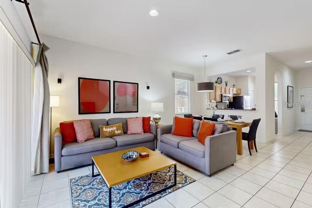 REGAL OAKS AT OLD TOWN - Residential Lease